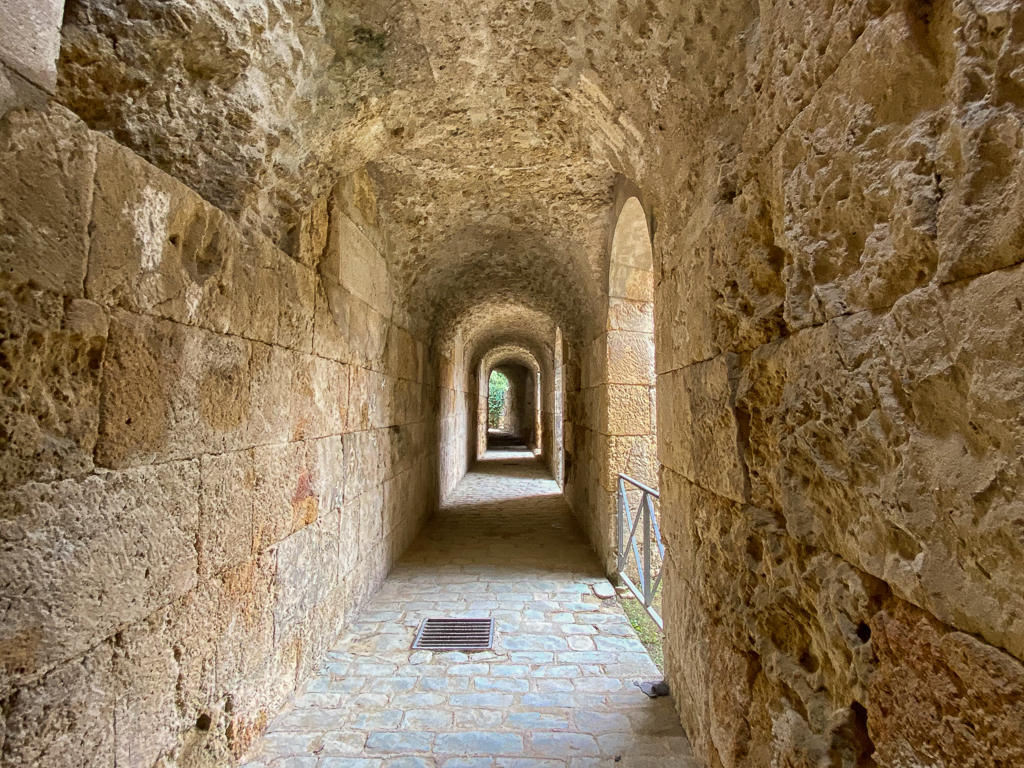 Amphitheatre entrance tunnels
