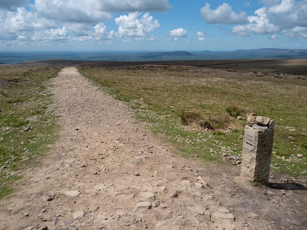 Path to Ogden Clough